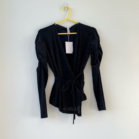 & OTHER STORIES
Glitter Stripe Velvet Wrap Top - Picture 4 of 10